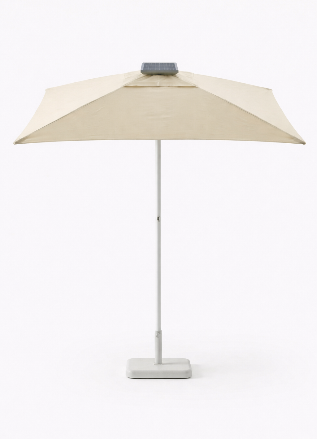 Terraza con sombrillas PanelBeach instaladas